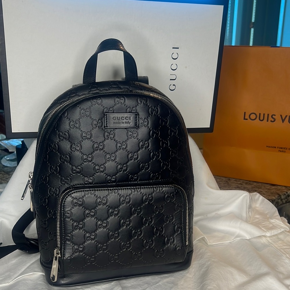 Authentic Leather Gucci bag